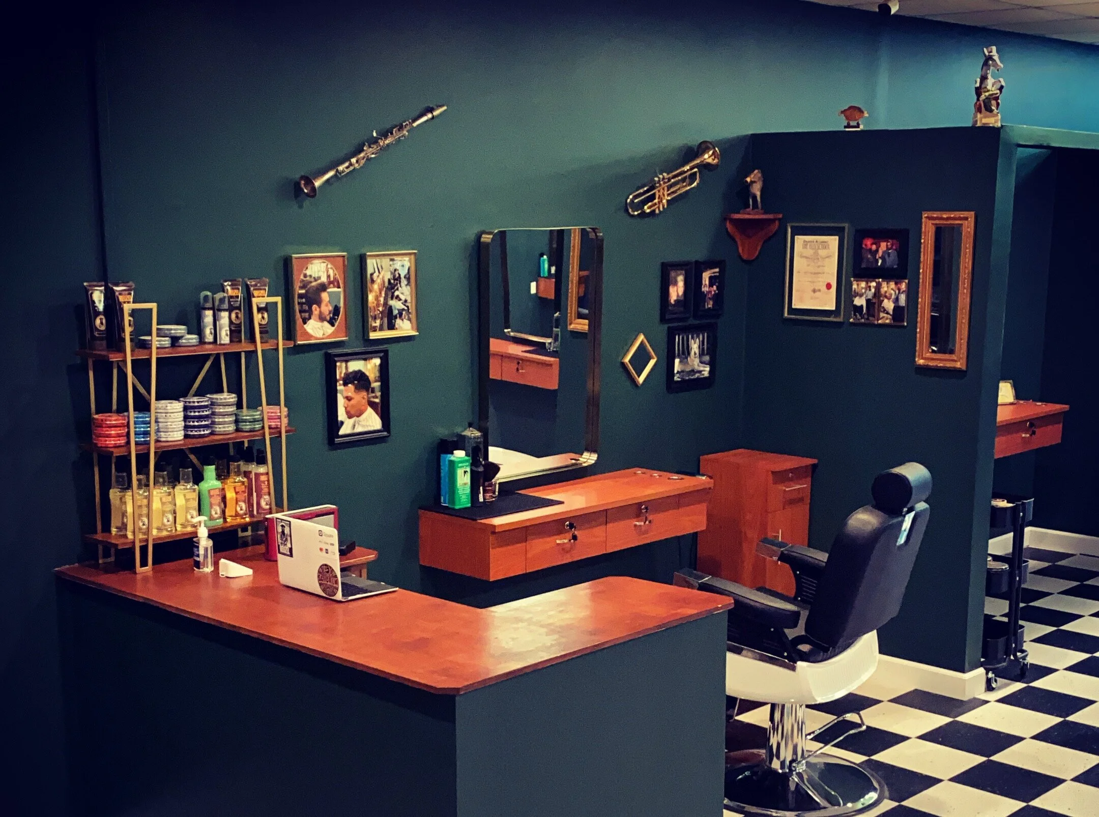 The Barber Parlour at Edison Park